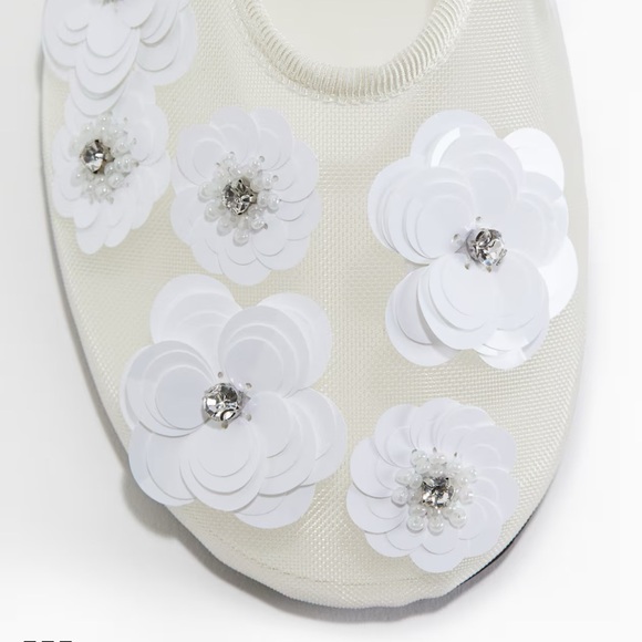 H&M White Appliqué Ballet Flats - Picture 3 of 4